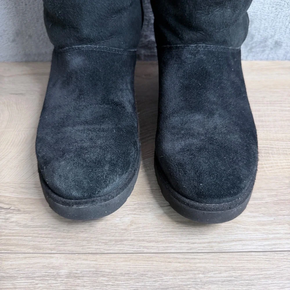 UGG Amie Classic Slim Boot Women 8 Black‎ Suede Shearling Mid Calf Wedge Heel